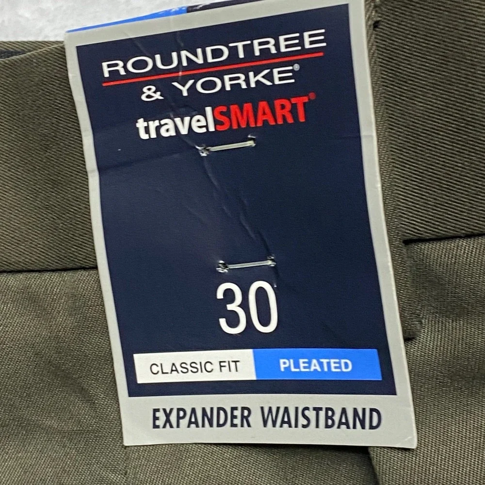 Roundtree & Yorke Travel Smart Mens Pleated Shorts‎ Expander Waistband 30 NWT